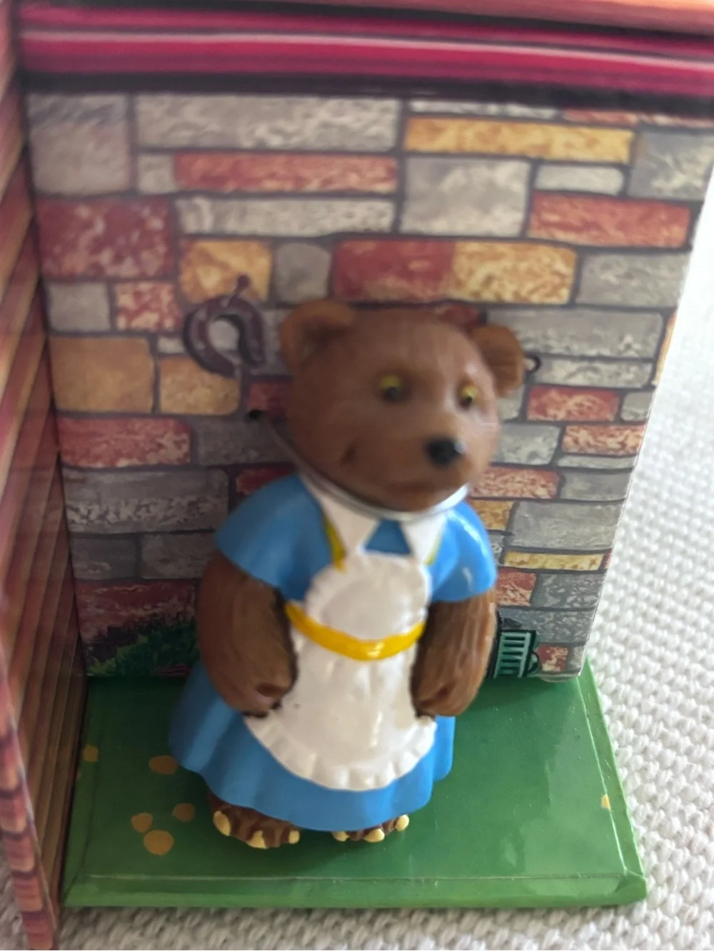Walter Foster Goldilocks and The Three Bear book Playhouse & Figures 1999
